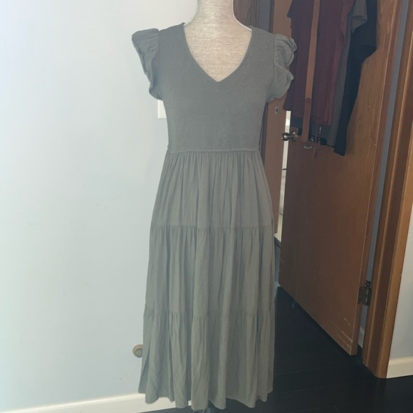 MEROKEETY Flutter Sleeve Smocked Midi Dress V Neck Casual Tiered w/ Pockets - Picture 2 of 9